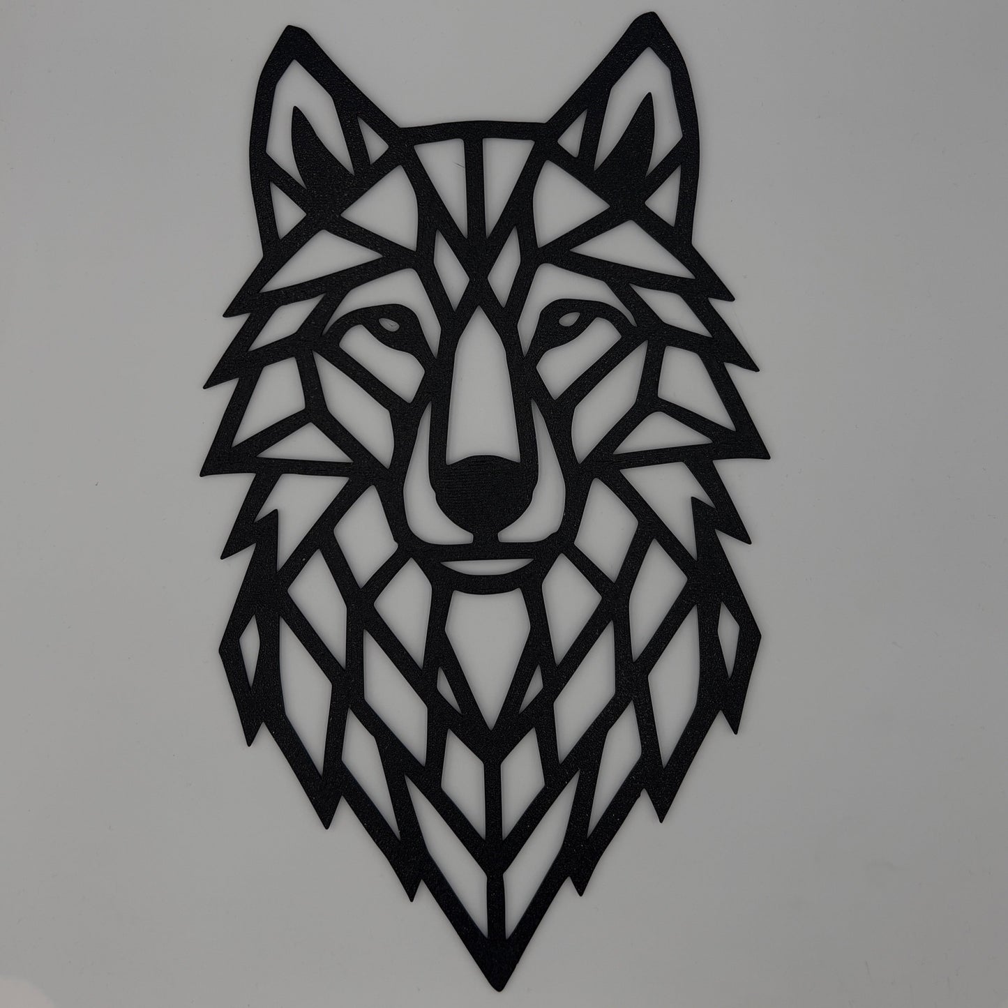 Geometryczny Wilk nowoczesna ozdoba ścienna w stylu minimalistycznym, wykonana z PLA, projekt CNC3DX.
